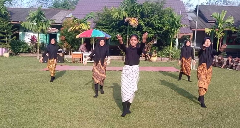JUMAT KREASI